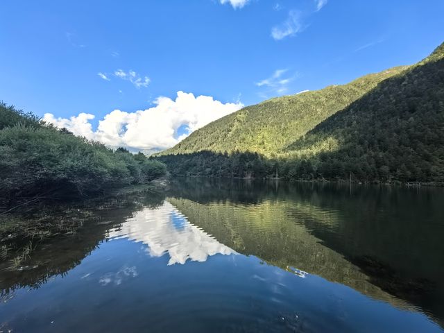 成都+都江堰+四姑娘山+稻城亞丁10日遊：從熊貓之都到天境之