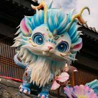 Street Art & Sculptures You Might Run Into in the Streets of Luoyang 🎨🗿
