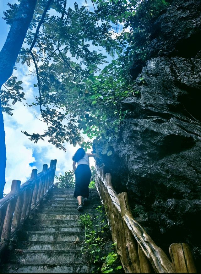 廣西都安｜九靈天窗自駕遊玩攻略 廣西山水不止桂林 整個廣西的山水風景都可以甲天下！ 這次出行