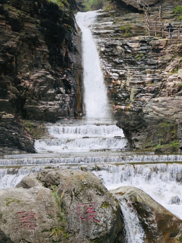 太行山峽谷不得不讚嘆於大自然的「鬼斧神工」！