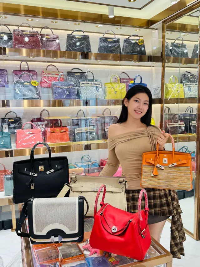 A must-visit store for buying bags in Macau