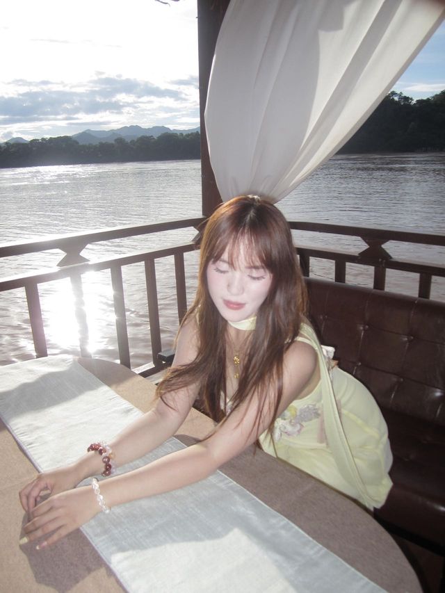 琅勃拉邦日落遊輪,好浪漫! 琅勃拉邦日落遊輪,好浪漫!