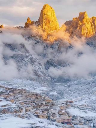 Winter Wonderland | Must-Visit Zagana Ice and Snow Carnival at 3,979m Altitude Skiing + Tibetan Village Secret Realm