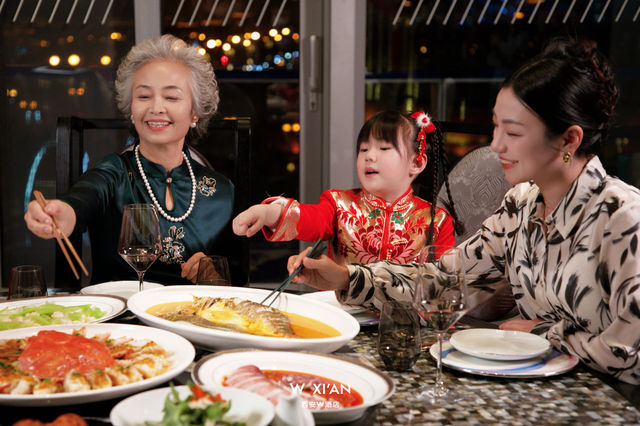 Xi'an Spring Festival Must-Stay! W Xi'an’s Epic New Year Feast + Family Fun 🧧