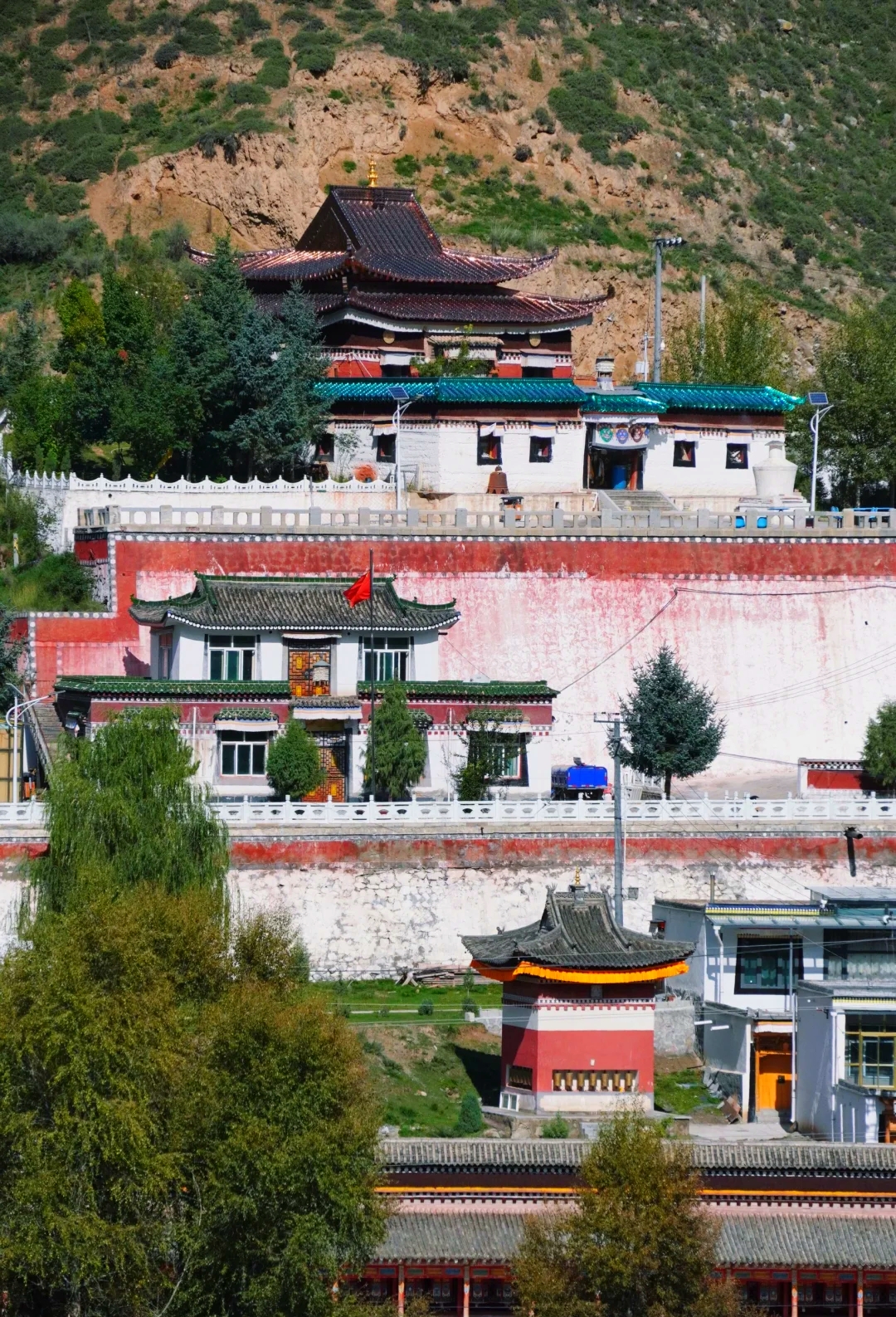 Off-the-Beaten-Path Guoluo Grassland In-Depth Tour