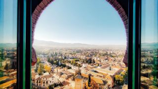 Enjoy an Andalusian dinner at the foot of the Alhambra.