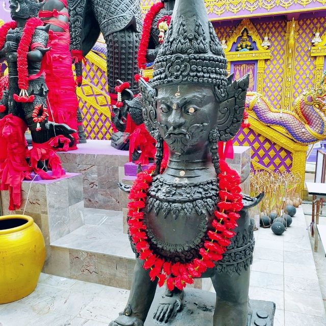 ท้าวเวสสุวรรณวัดบางจากนนทบุรี