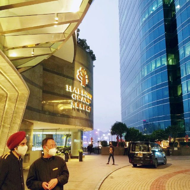 九龍海逸君綽酒店 ，大堂超級富麗堂皇！
