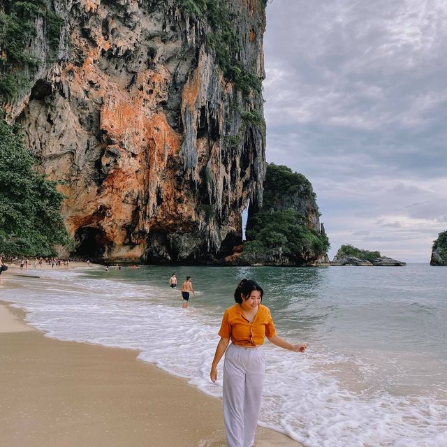 นอนริมหาดอ่าวนาง สวย สงบ ชิวมาก