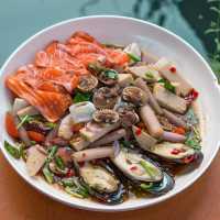 ไอดินกลิ่นน้ำ คาเฟ่ร่องสวนพัทยา