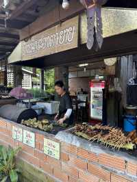 เดินกาดกินของอร่อยภาคเหนือที่หมู่บ้านแม่กำปอง🍯