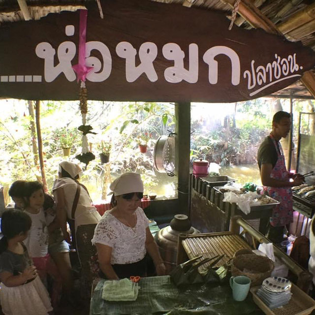 ตลาดป่าไผ่สร้างสุข