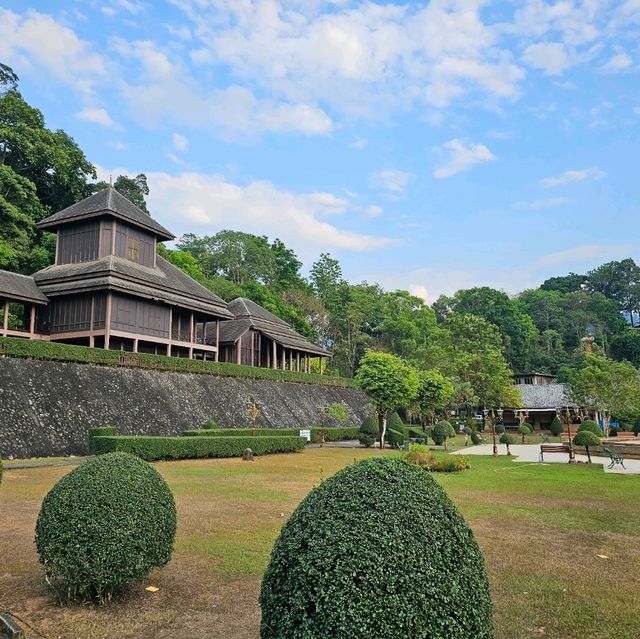 พระราชวังรัตนรังสรรค์