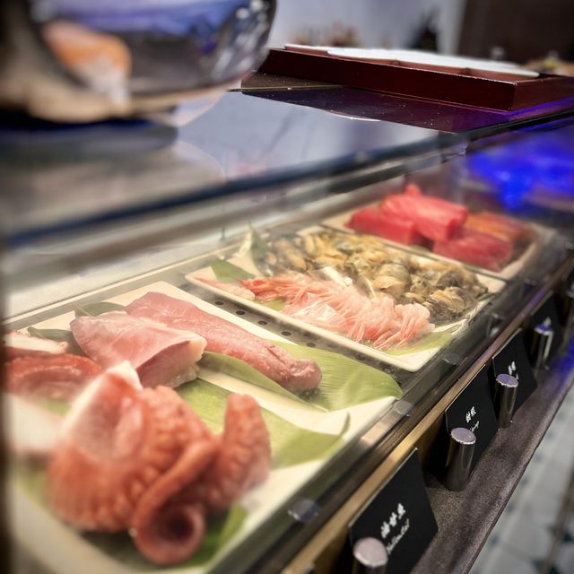 📍香港灣仔｜Le Menu · 六國酒店高品質自助餐！鮑魚花膠乳豬包羅萬有🍴維多利亞風味設計好吸睛