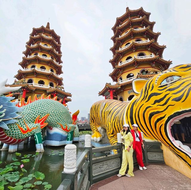 Dragon and tiger pagodas  Kaohsiung 