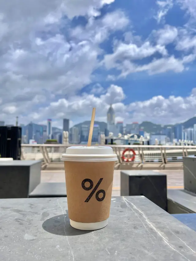 홍콩 스타 에비뉴 걸으면서 %커피 마시기☕️