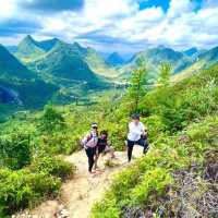 A Tranquil Haven: Jiulong Lake Huadu Hike