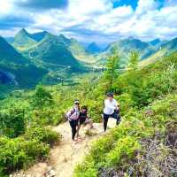 A Tranquil Haven: Jiulong Lake Huadu Hike