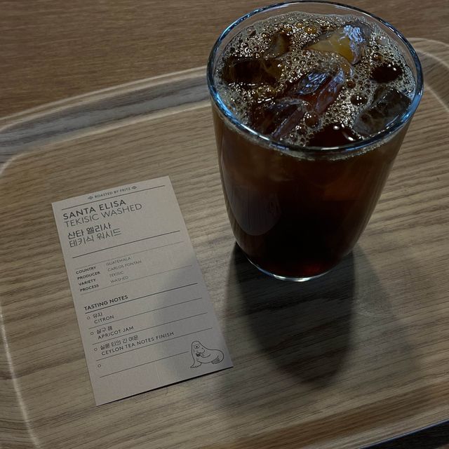 제주 성산일출봉 뷰  맛있고 인기있는 카페 프릳츠
