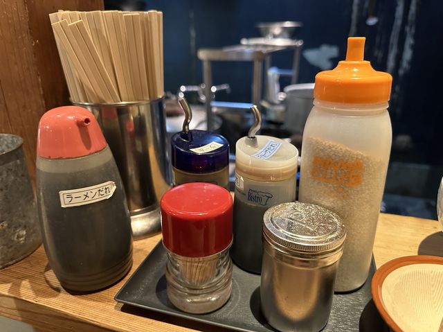 福岡・名島。『博多 濃麻呂 名島橋店』のとんこつラーメン。
