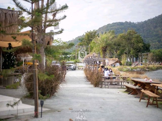 Camp Tales Cafe - Glamp and Grill ชลบุรี