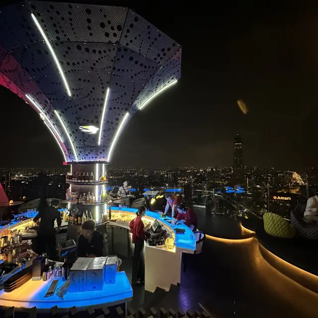 曼谷 - 一家很有氣氛的天台酒吧 - Red Sky Bar