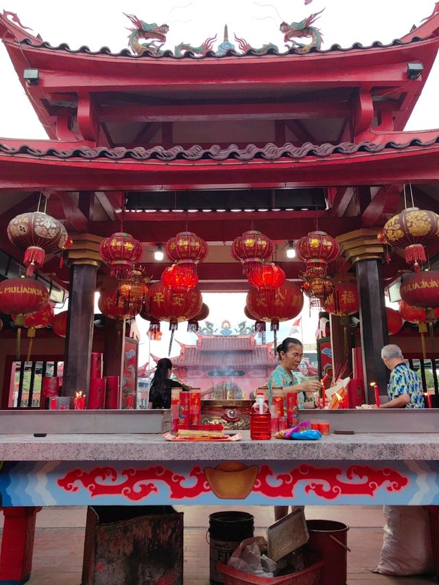 Outstanding Temple in Batam Island 