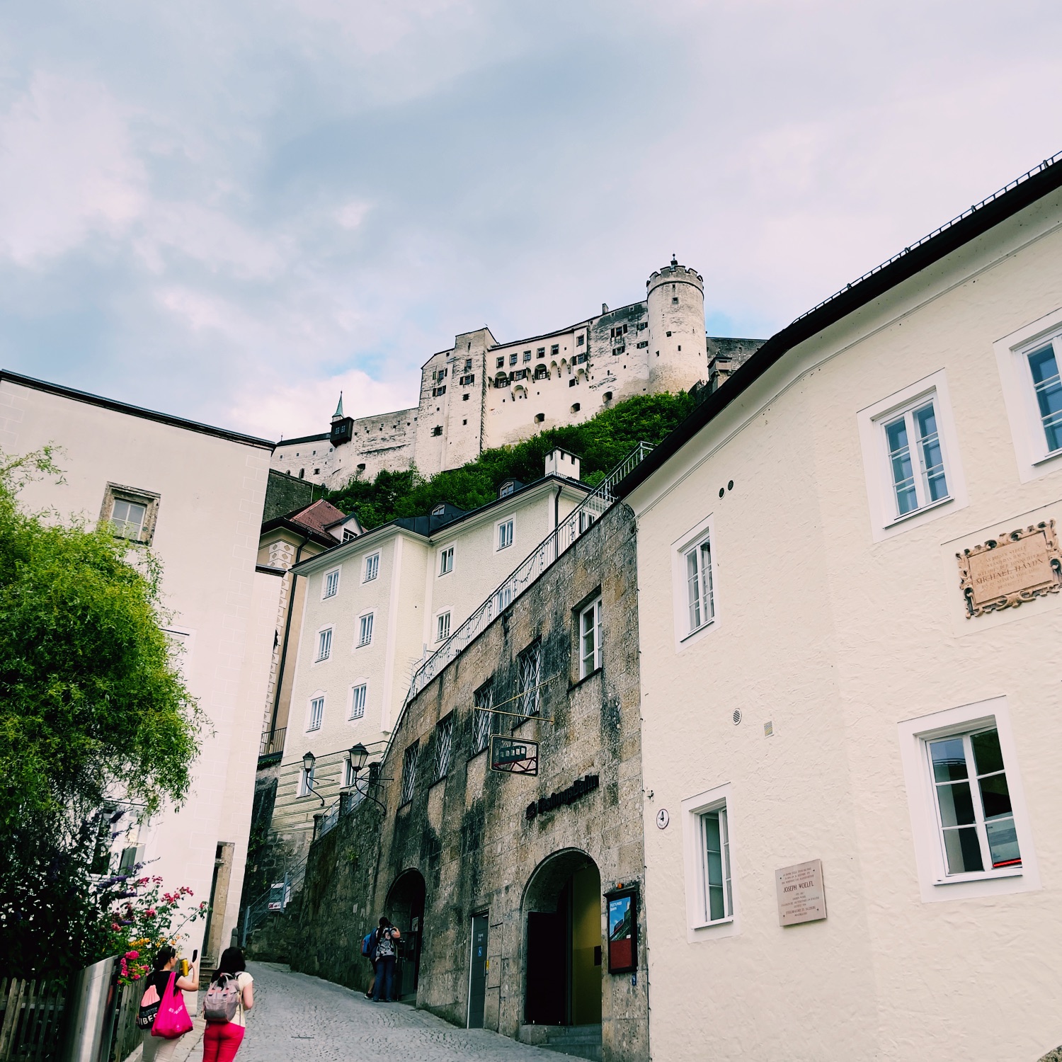 The towering and huge castle-Haltzberg Fortress