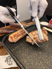 韓国/ソウル【明洞】サムギョプサルもカルビも食べれる！個室のお肉屋さん