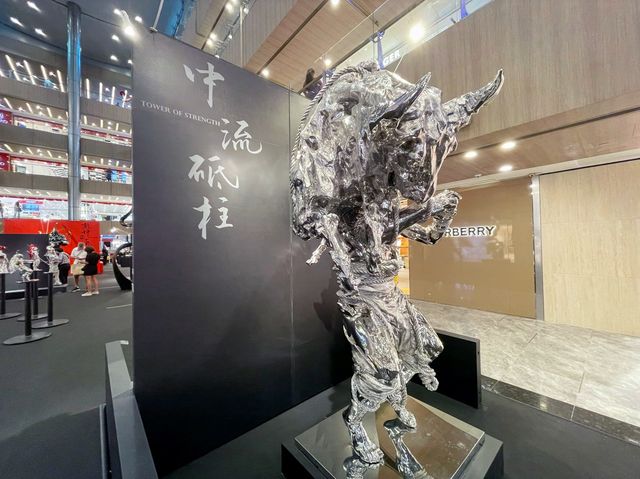Sculpture art exhibition