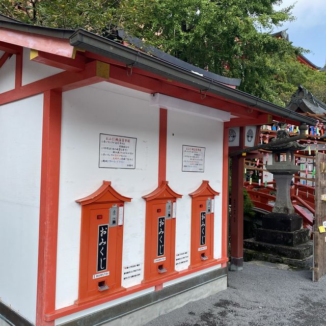 有電梯搭的𧙗德稻荷神社