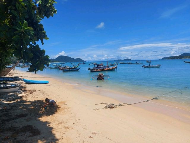 บรรยากาศ หาดราไวย์  ภูเก็ต