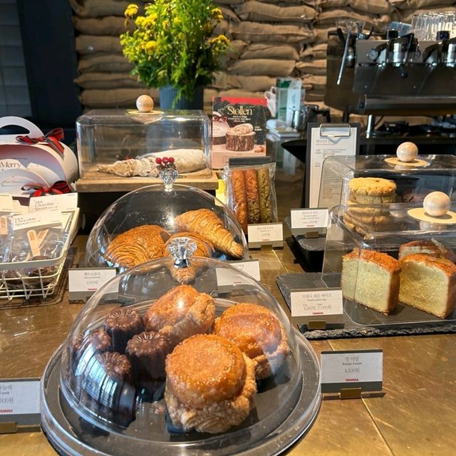 在韓國品嚐精品咖啡☕️要到 TERAROSA COFFEE