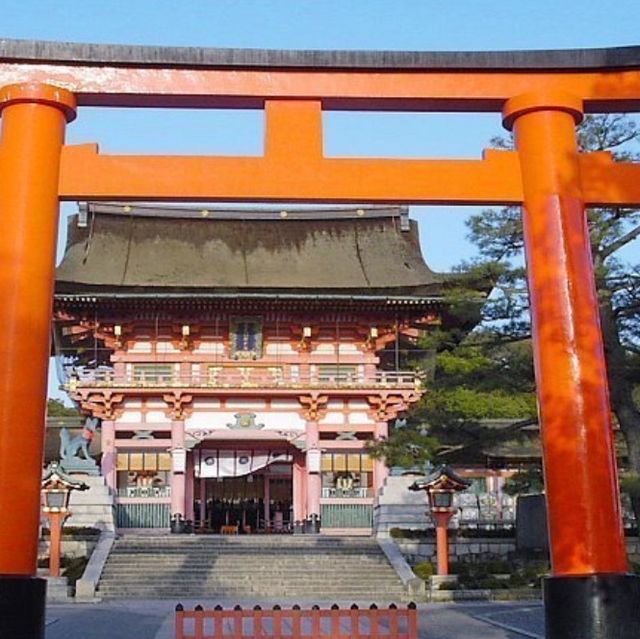 Fushimi Inara Taisha, Japan