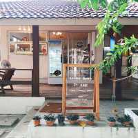  SEVEN JUNE ร้านกาแฟร่มรื่นบรรยากาศดี