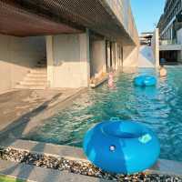 โรงแรมติดริมทะเล ANA ANAN Pattaya สระว่ายน้ำลอยฟ้า