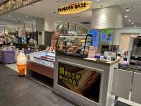 福岡・博多。博多駅で気軽にカウンターでカップもつ鍋が食べられる『YAMAYA BASE (マイング店)』