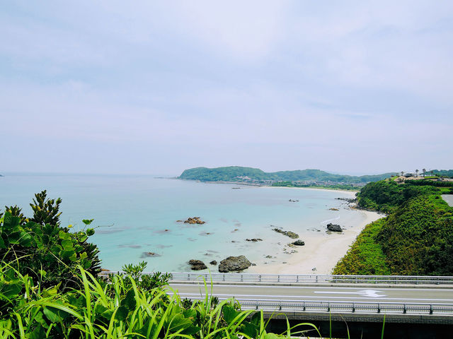 鑲嵌在藍天碧海的大橋 🌊