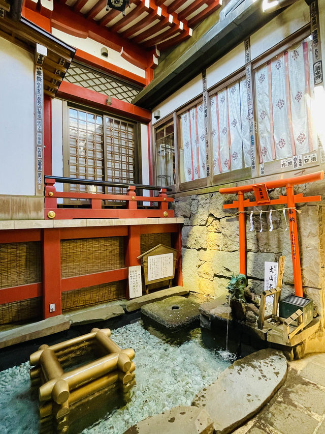 【大山阿夫利神社/神奈川県】春は華やかな枝垂れ桜のもとで参拝