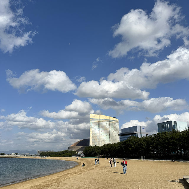 유럽풍 감성을 품은 모모치 해변🏖️