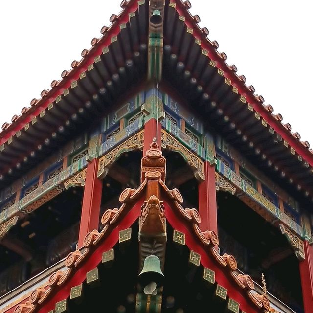Visiting a 330 year old Lama Temple in Beijing