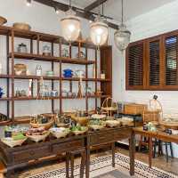 BAAN KAO NHOM | คาเฟ่ขนมไทยย่านเมืองเก่าอยุธยา