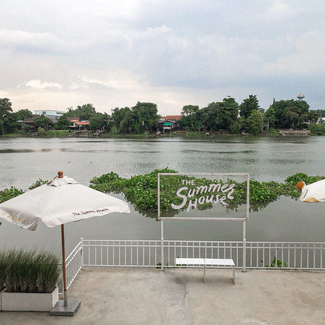 THE SUMMER HOUSE | คาเฟ่ริมน้ำ สไตล์ฟิวชั่น