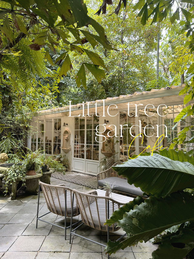 Little tree garden cafe 🌳🧺🪑🚪🪴