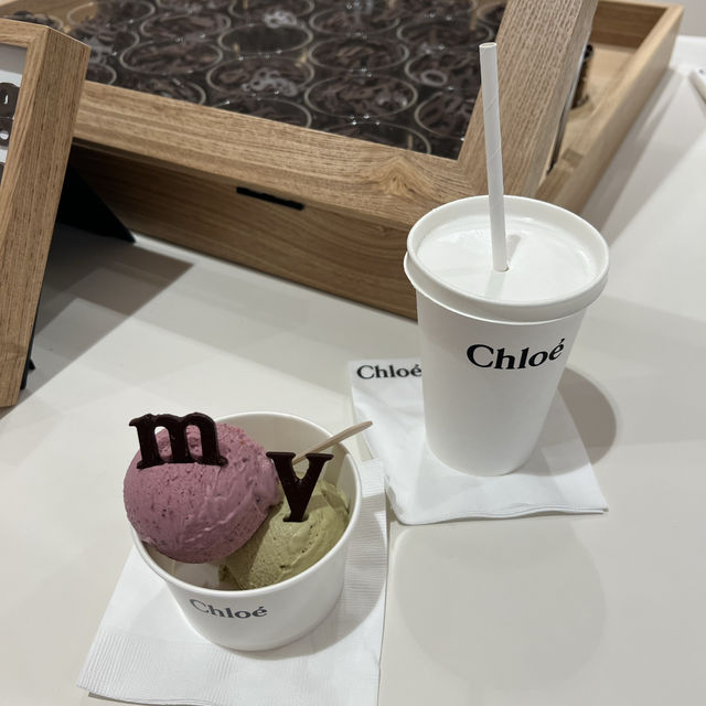 Chloéの世界初アイスクリームショップ🍨