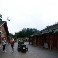 Trentham shopping village 