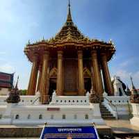 รอยพระพุทธบาทพระสัมมาสัมพุทธเจ้า อายุนับพันปี