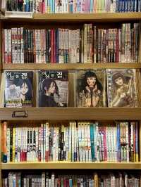 📚 Discover Hottracks Bookstore in Busan, South Korea 🇰🇷