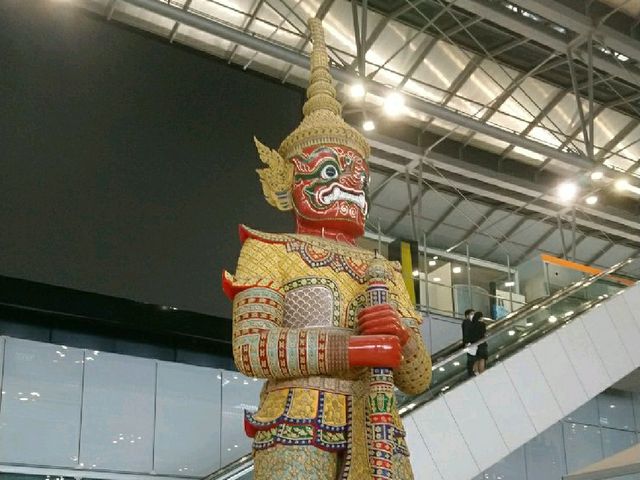 สนามบินสุวรรณภูมิ..จุดเริ่มต้นแห่งการเดินทาง