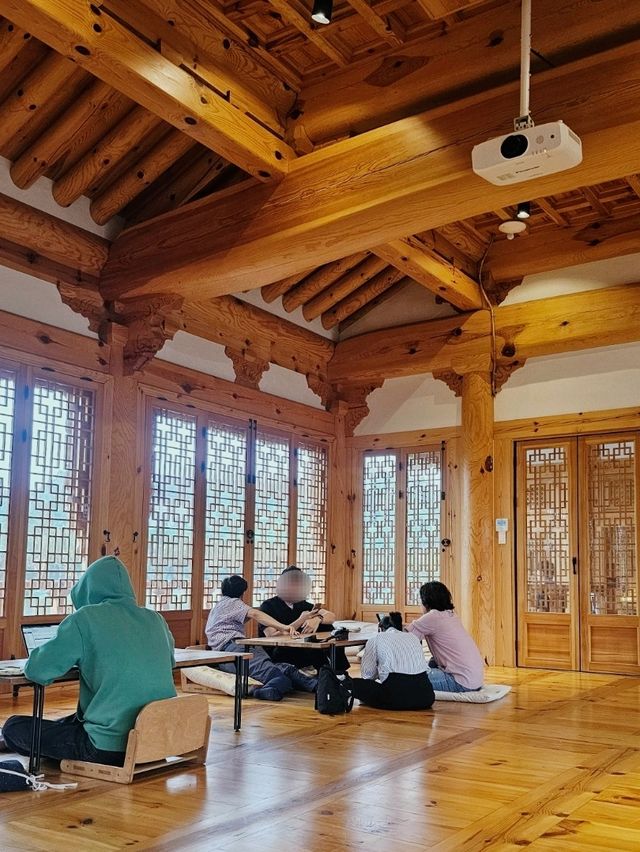 한옥뷰 사진명소 연화정도서관